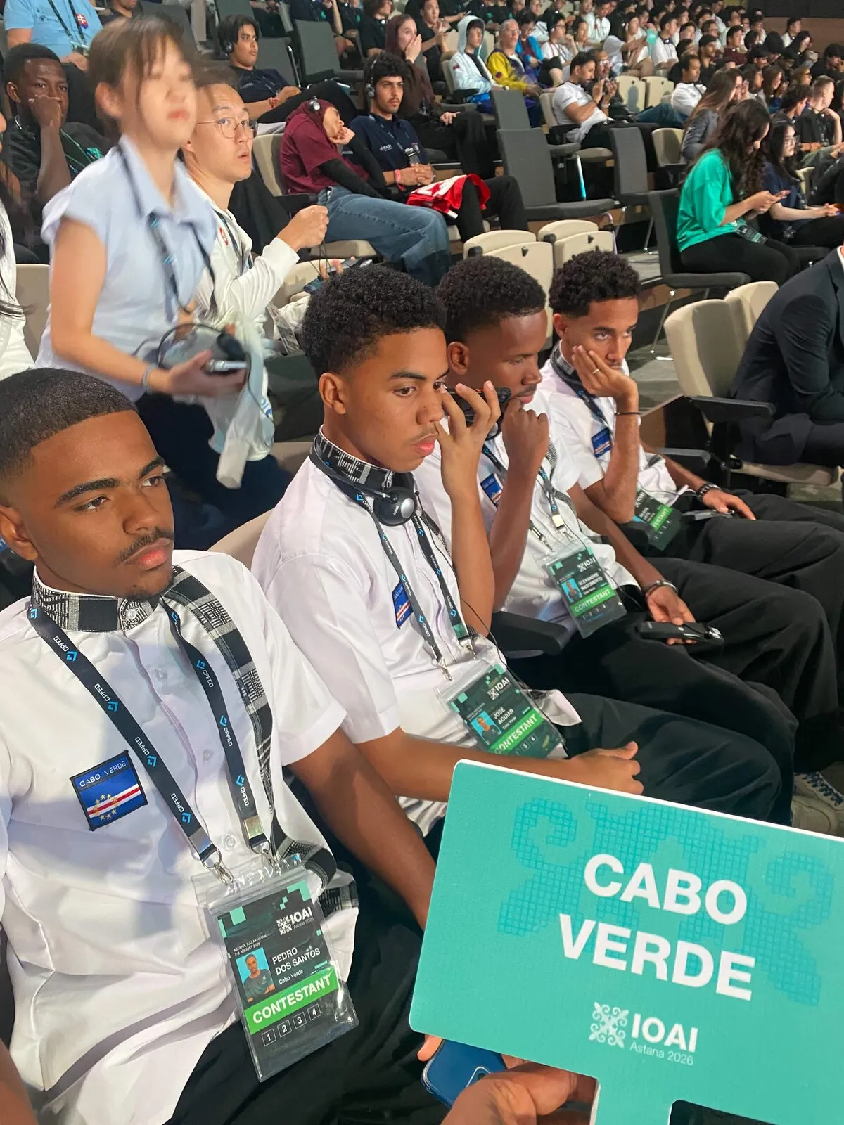Delegação cabo-verdiana com a identificação de Cabo Verde